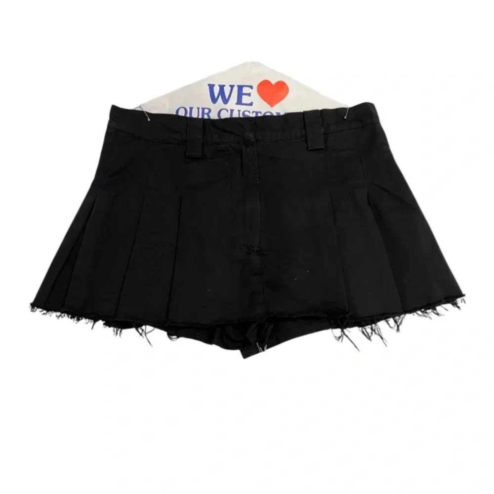 Steve Madden Skort with raw hem.